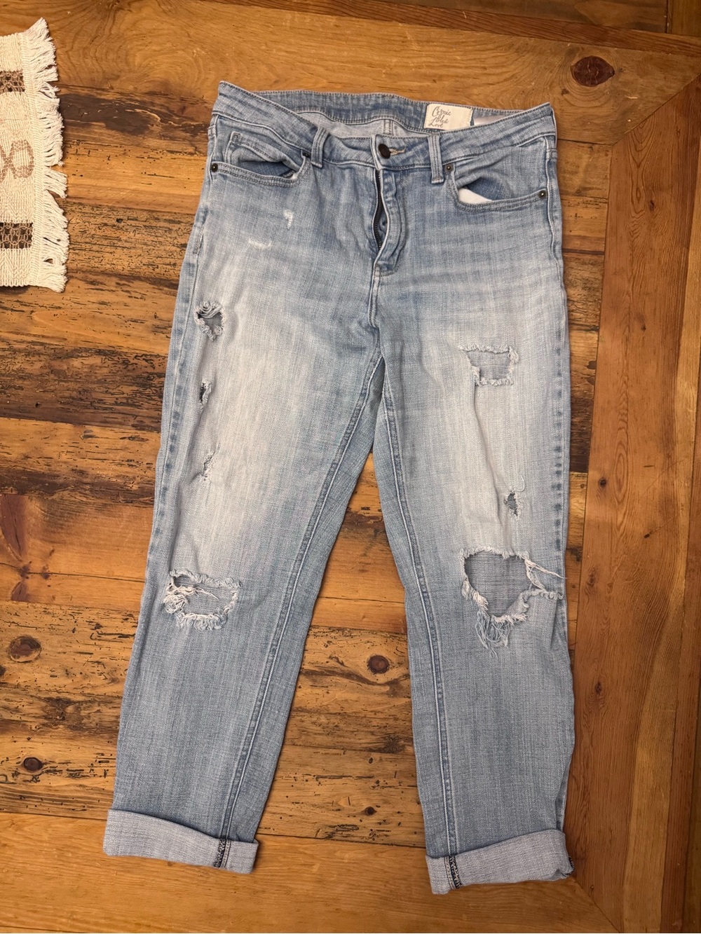 Light Wash Distressed Boyfriend Jeans - Women